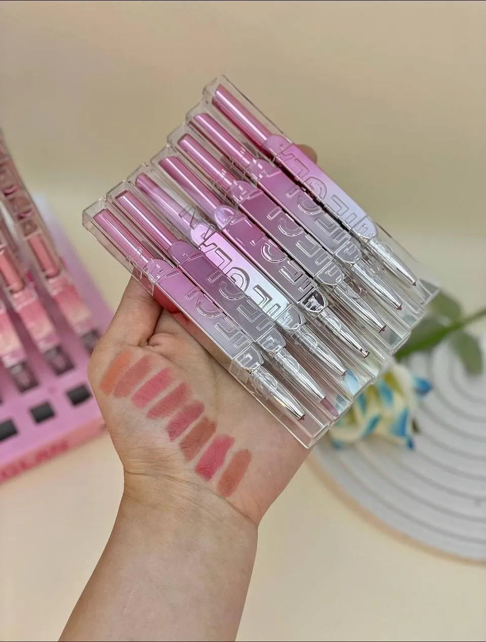 2-in-1 Lip Liner & Lipstick Pencil  Matte, Long Lasting