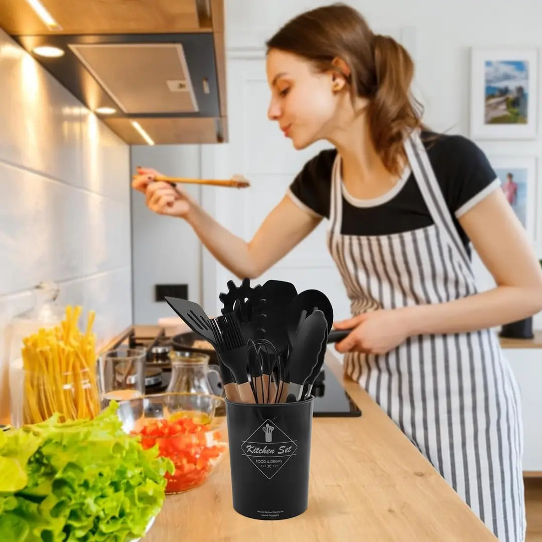Hihg Quality 12 pcs Silicone Kitchen Utensil Set With Wooden Handles Heat Resistance BPA Free non stick Cooking Tools